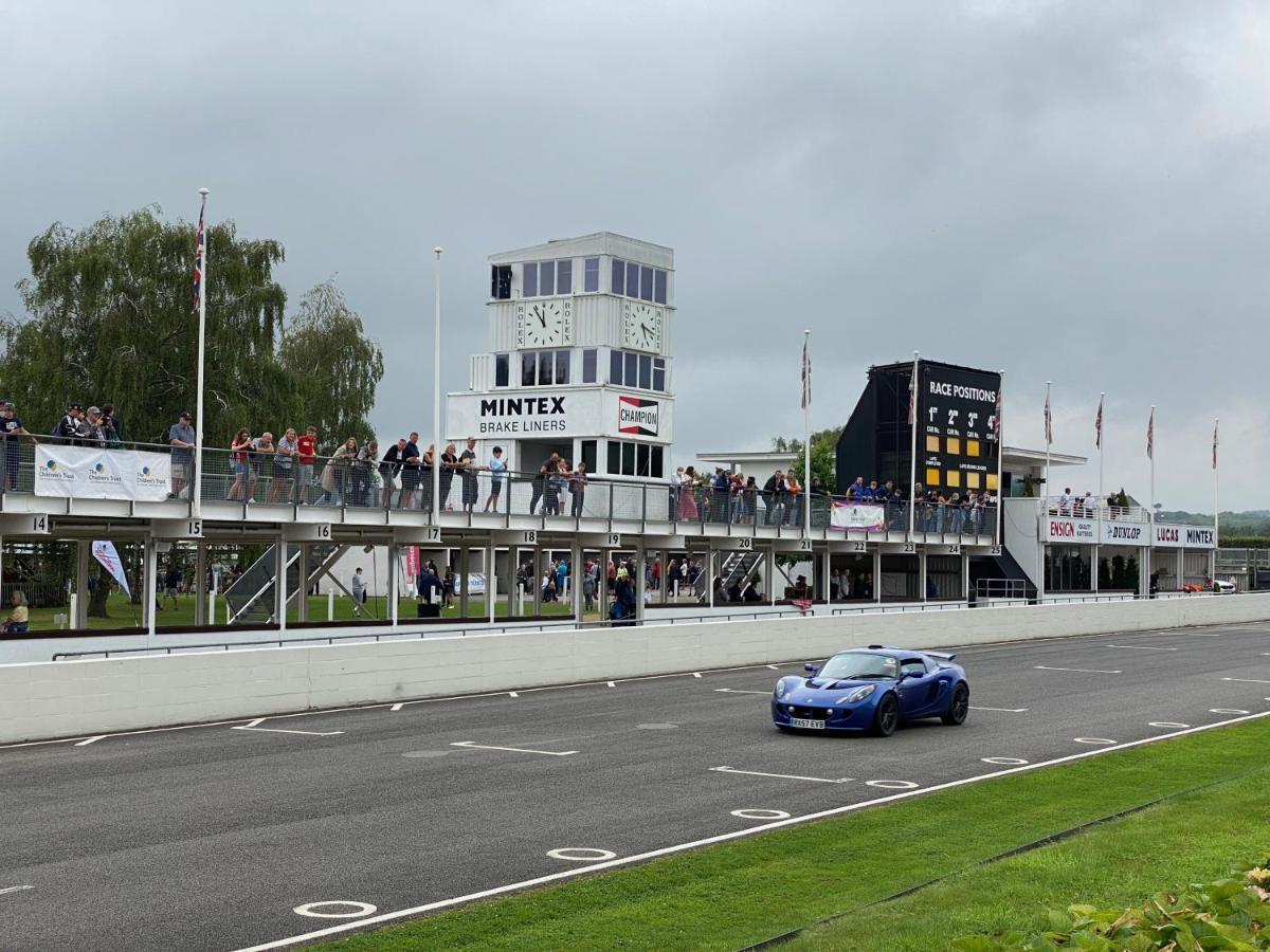奇切斯特Flint House - Goodwood Events住宿加早餐旅馆 外观 照片