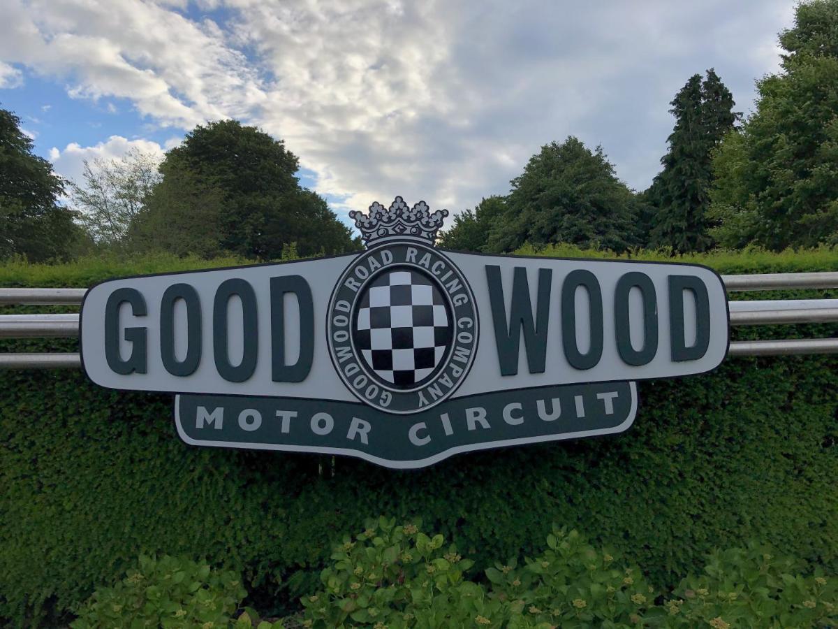奇切斯特Flint House - Goodwood Events住宿加早餐旅馆 外观 照片